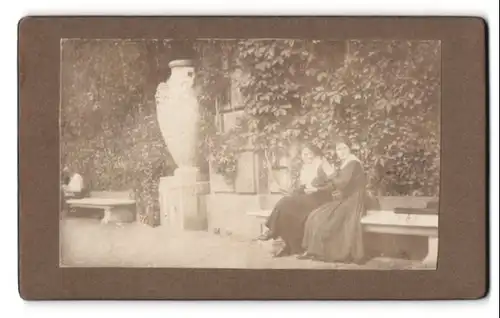 2 Fotografien unbekannter Fotograf, Ansicht Wien, Partie an der Meierei Hübner am Stadtpark, 1917