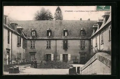 AK Etagnac, Le Chateau, Cour Intérieure