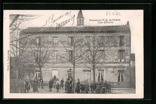 AK Fléac, Pensionnat N.-D., Cour d`Entrée