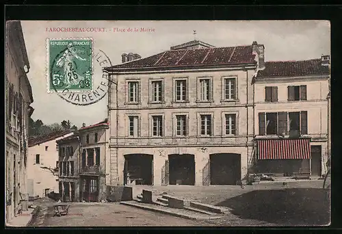 AK Larochebeaucourt, Place de la Mairie