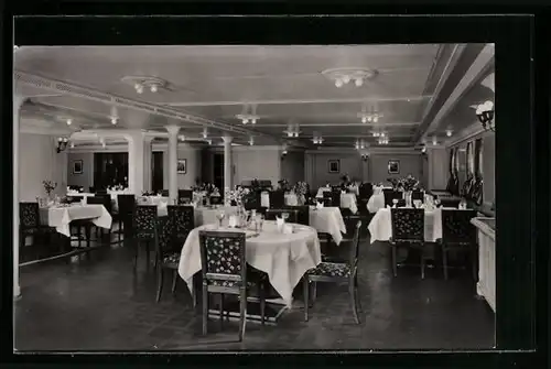AK Passagierschiff Hansa der Hamburg-Amerika Linie, Speisesaal der Touristen-Klasse