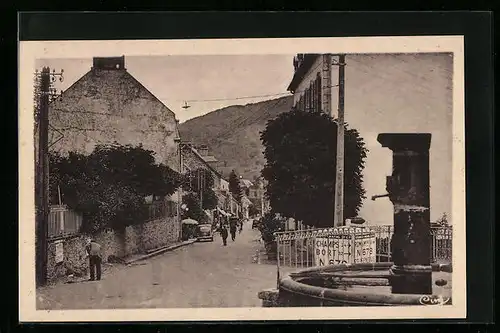 AK Condat-en-Feniers, Place de la Fontaine