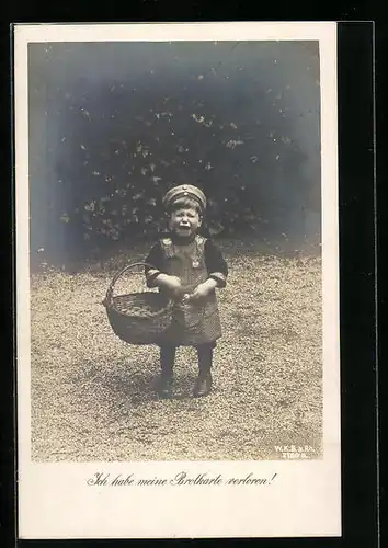 AK Weinendes Kind hat seine Brotkarte verloren, Kriegsnot