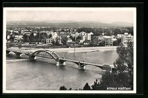 AK Bad Pistyan, Panorama mit Flusspartie und Brücke