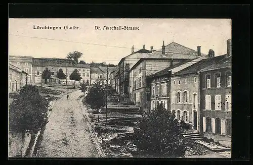 AK Lörchingen i. Lothr., Dr. Marchall-Strasse mit Bäumen