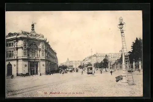 AK Madrid, Calle de Alcalá, Strassenpartie mit Strassenbahn