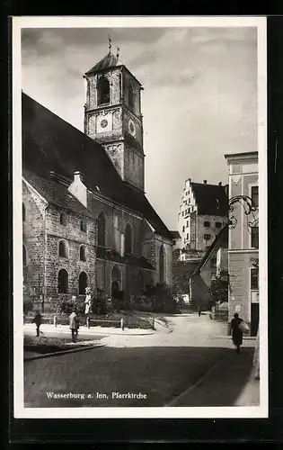 AK Wasserburg /Inn, Strassenpartie mit Pfarrkirche