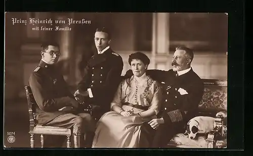 AK Ehepaar Prinz Heinrich von Preussen mit erwachsenen Söhnen