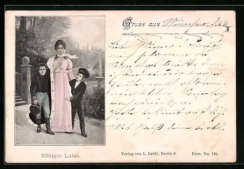 AK Königin Luise von Preussen mit Söhnen in einem Park