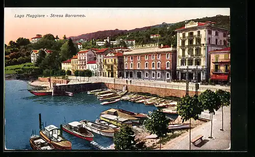 AK Stresa Borromeo, Lago Maggiore, kleine Boote am Anleger, Casino Municipale