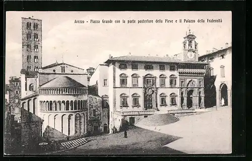 AK Arezzo, Piazza Grande con la parte posteriore della Pieve e il Palazzo della Fraternita