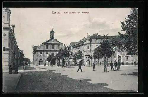 AK Rastatt, Kaiserstrasse mit dem Rathaus