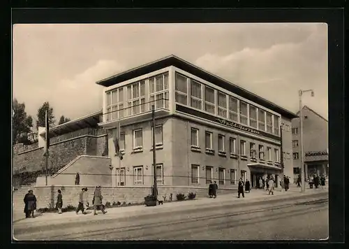 AK Nordhausen, auf der Strasse vor der HO Gaststätte Stadt Terrasse