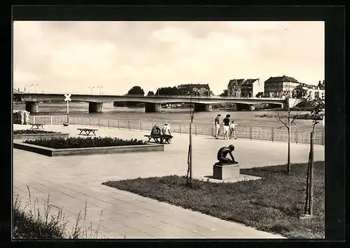 AK Frankfurt Oder, auf der Oderpromenade