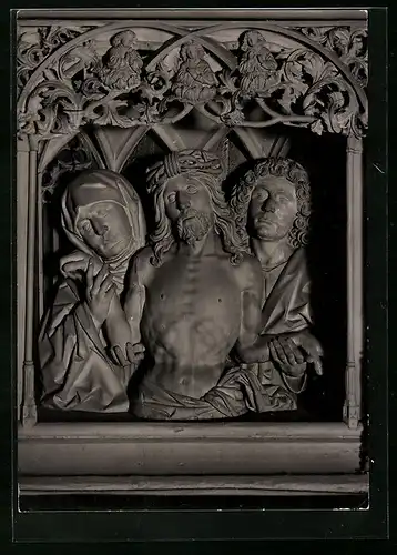 Foto-AK Deutscher Kunstverlag, Nr. 11: Heilbronn, Kilianskirche, Hochaltar, Schmerzensmann zwischen Maria und Johannes