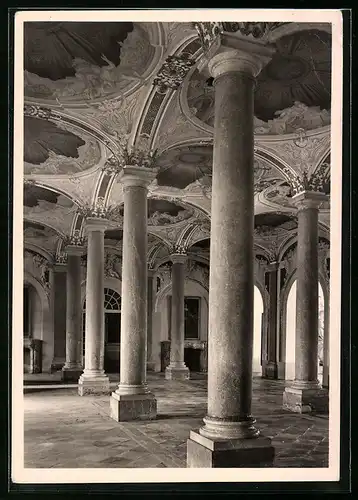 Foto-AK Deutscher Kunstverlag, Nr. 3: Schleissheim, Neues Schloss, Halle im Erdgeschoss