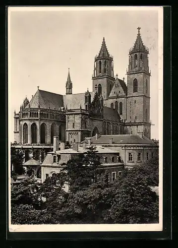 Foto-AK Deutscher Kunstverlag, Nr. 4: Magdeburg, Der Dom vom Fürstenwall aus