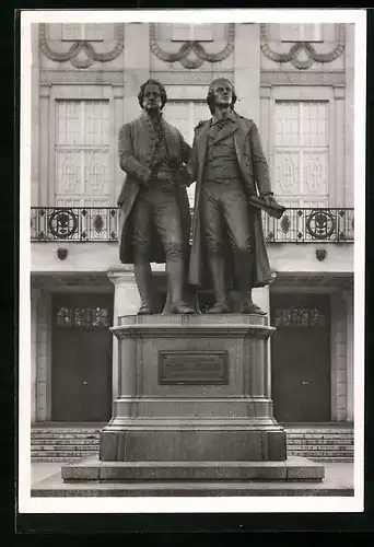Foto-AK Deutscher Kunstverlag, Nr. 21: Weimar, Goethe-Schiller Denkmal
