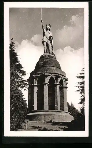 AK Teutoburg, Hermanns-Denkmal im Teutoburger Wald