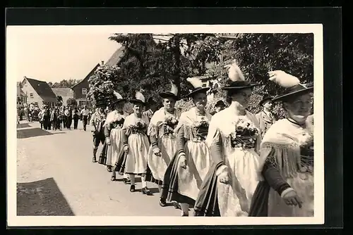Foto-AK Schwenningen a. N., Gebirgstrachten-Verein Almfrieden
