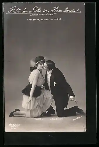 AK Szene aus der Operette Hoheit-der Franz Zieht die Liebe ins Herz hinein! mit Hedi Ury und Jules Dewald