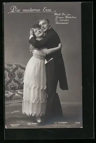 AK Szene aus der Operette Die moderne Eva mit Lisa Weise und Carl Bachmann