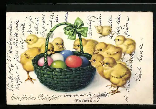 AK Osterküken versammeln sich um Korb mit Ostereiern