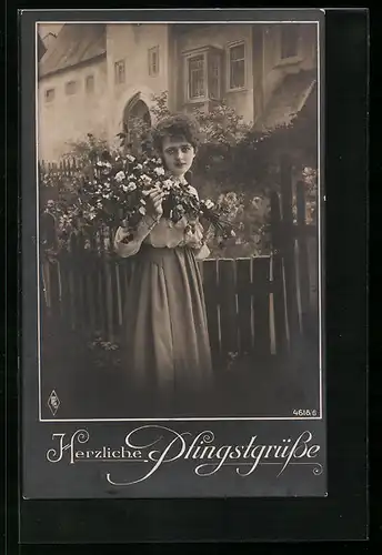 Foto-AK PFB Nr. 4618 /6: Mädchen mit Blumenstrauss, Pfingstgruss