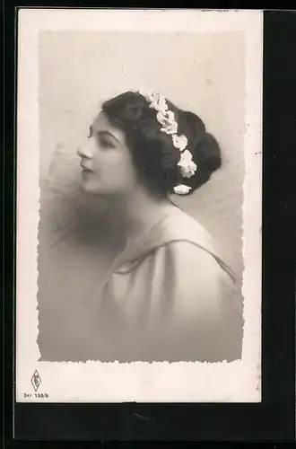Foto-AK PFB Nr. 198 /6: Hübsche Dame mit dunklem Haar im Profil