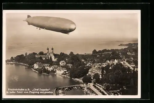 AK Friedrichshafen a. B., Graf Zeppelin in voller Fahrt vom Flugzeug aus gesehen