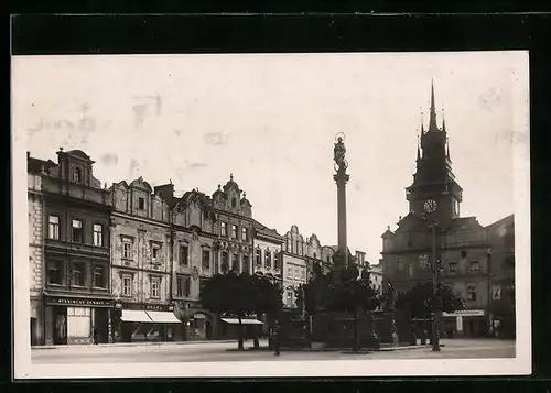 AK Pardubice, Marktplatz mit Kirche und Denkmal