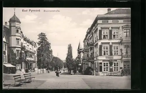 AK Bad Pyrmont, Blick in die Brunnenstrasse