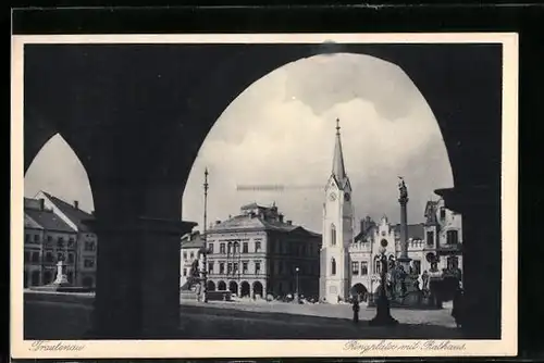 AK Trautenau / Trutnov, Ringplatz mit Rathaus