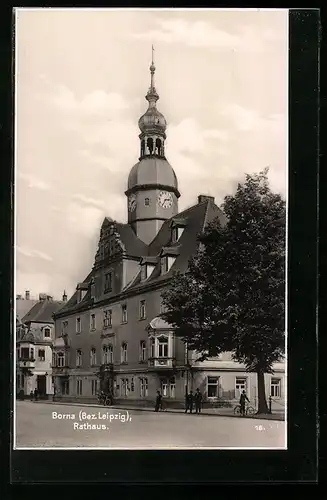 AK Borna /Bez. Leipzig, Blick auf das Rathaus