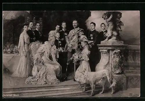 AK Kaiser Wilhelm II. mit Kaiserin und Kindern, Hund