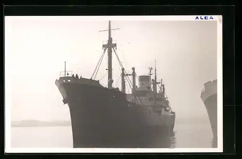 AK Passagierschiff C. R. Alba vor der Küste