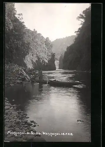 AK Wanganui, Mongonui-o-te-oo, Boot am Ufer