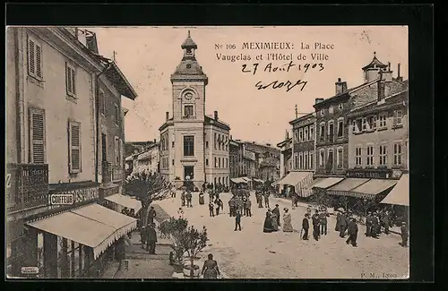 AK Meximieux, La Place Vaugelas et l`Hotel de Ville