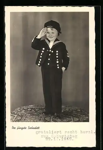 AK Der jüngste Seekadett, Junge im Matrosen-Anzug, Kinder Kriegspropaganda