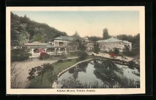 AK Nikko, Nikko Hotel mit Anlagen und Teich