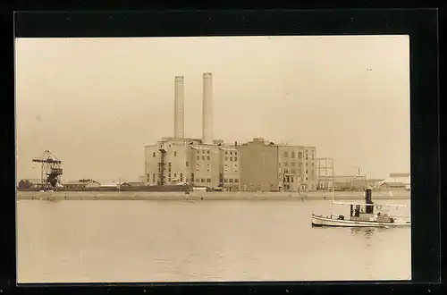 AK Nagoya, Ufer mit Fabrik und Kran