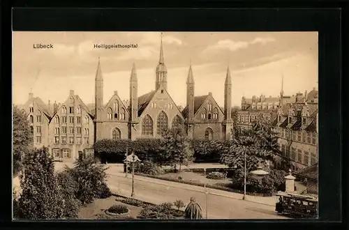 AK Lübeck, Heiliggeisthospital mit Strassenbahn