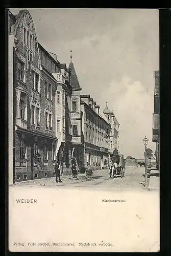 AK Weiden, Passanten und Pferdekutsche in der Kirchenstrasse