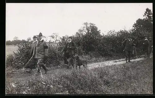AK Thurnau, Prinz Alfons mit Jagdgesellen auf einem Feldweg