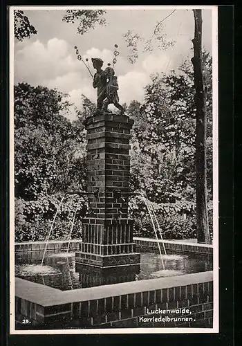 AK Luckenwalde, Der Karriedelbrunnen