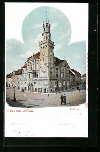 AK Löbau /Sa., Rathaus mit Strasse