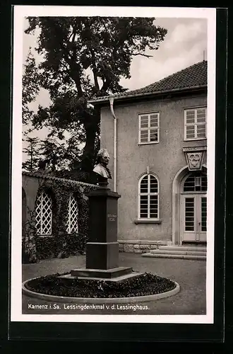 AK Kamenz /Sa., Lessingdenkmal vor dem Lessinghaus