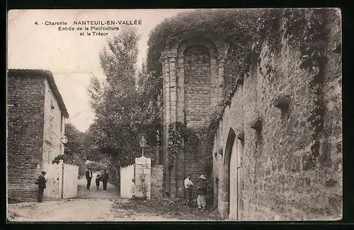 AK Nanteuil-en-Vallée, Entrée d la Pisciculture et le Trésor