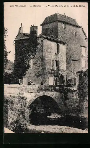 AK Confolens, Le Vieux Manoir et le Pont du Goire