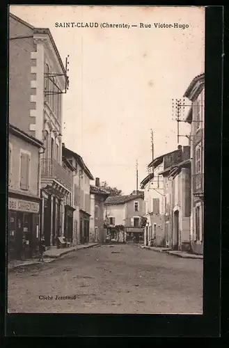 AK Saint-Claud, Rue Victor-Hugo